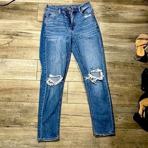 American eagle washed ripped jeans. Size 0.